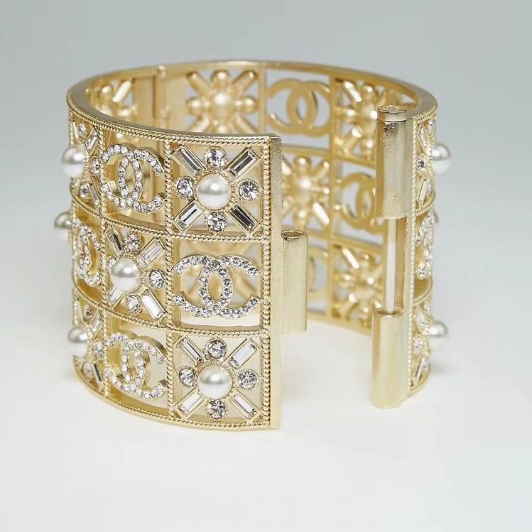 Chanel Bangles 138